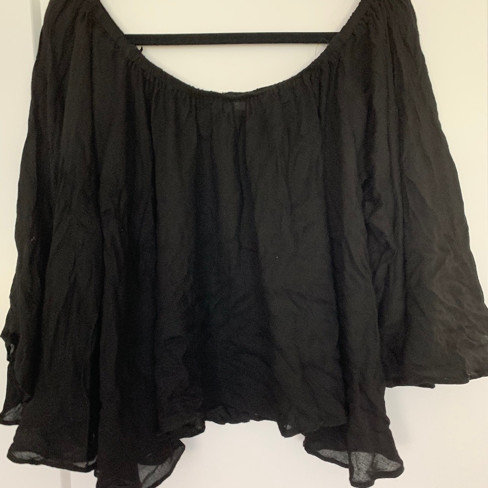 Vagabond Off the Shoulder